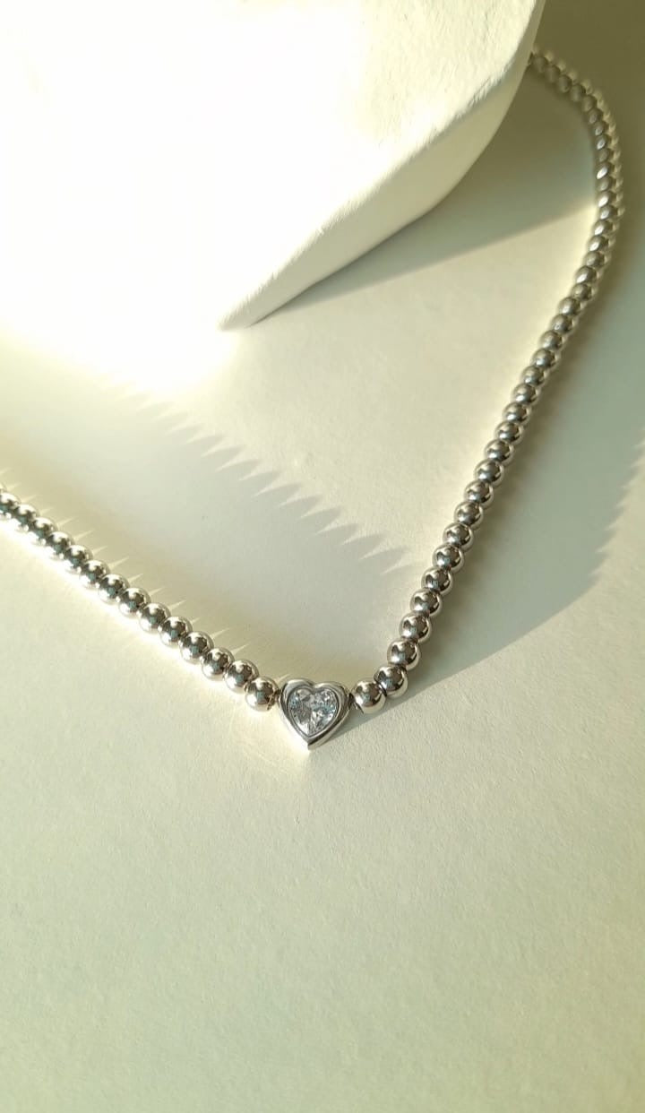 A006 Collana a pallini e cuore ♥️